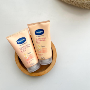 آبرسان سبک پوست دست و مقاوم کننده ناخن